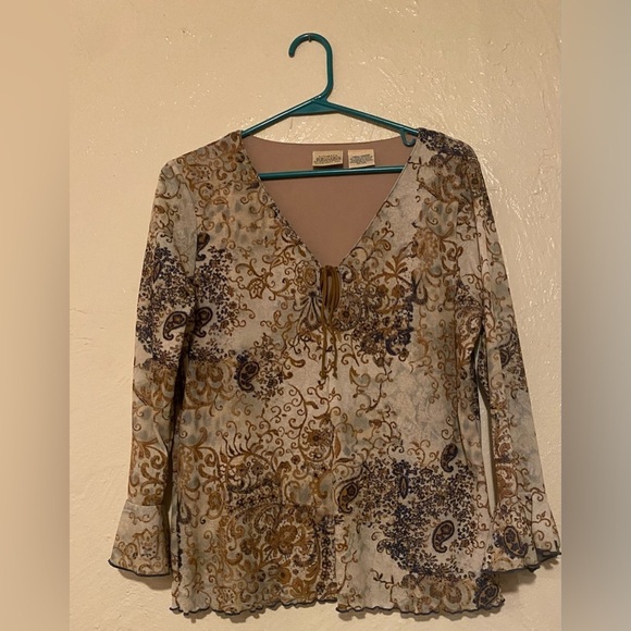 St. John’s bay long sleeve shirt - Picture 1 of 4